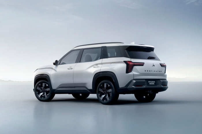 Mitsubishi-Destinator-4