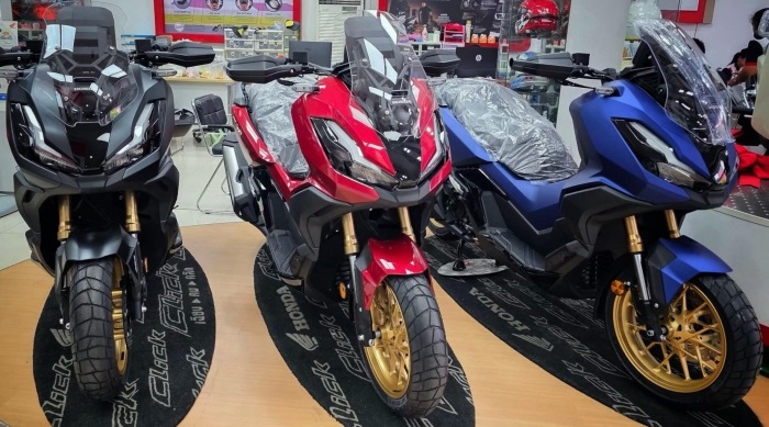 Honda-ADV350-4