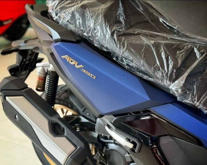 Honda-ADV350-5