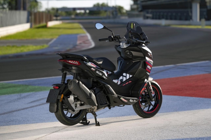 SR-GT-200-Replica-1