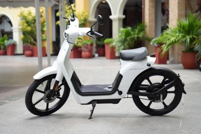 Honda-Cub-E-3