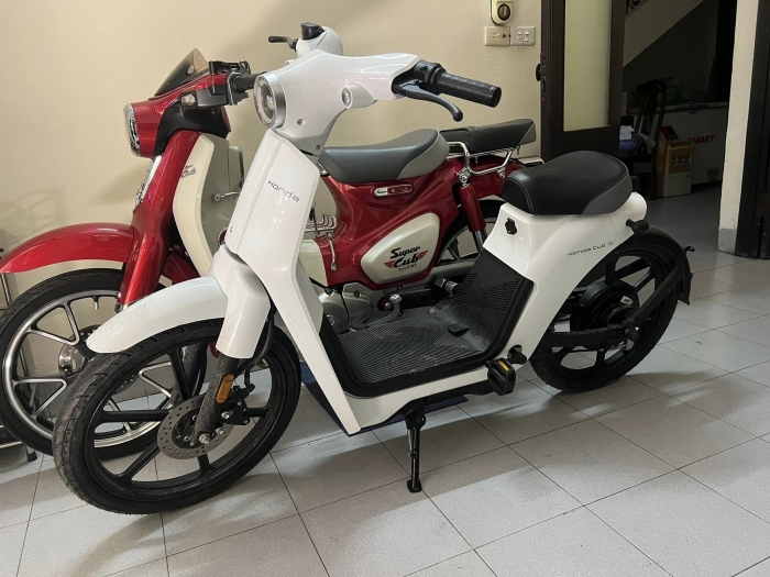 Honda-Cub-E