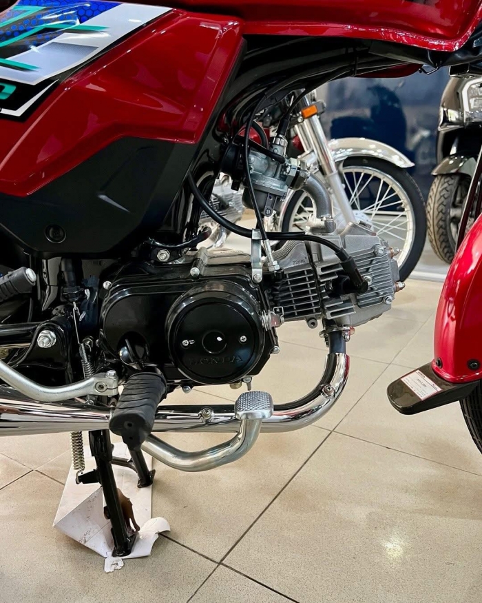 Honda-CD70-Dream-7