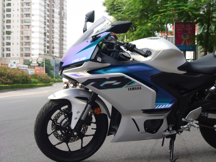 Yamaha-R3-2