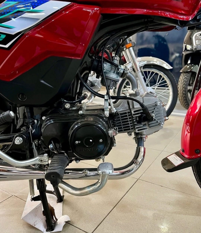 Honda-CD70-Dream-6