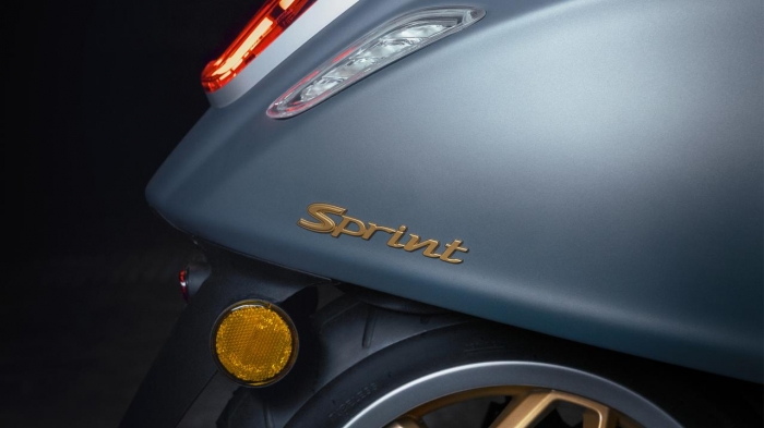 Vespa-Sprint-150-7
