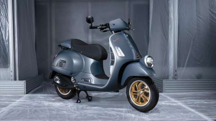 Vespa-GTV300-2