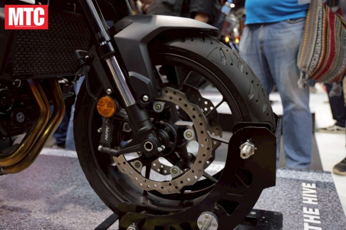 honda-cb750-hornet-4