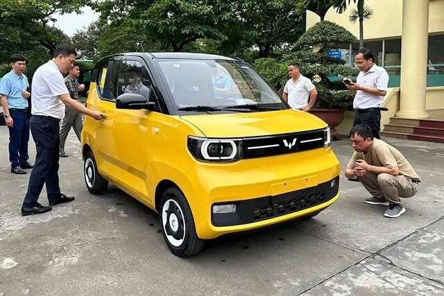 wuling-mini-ev-2