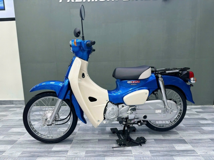 Honda-Super-Cub-50-5