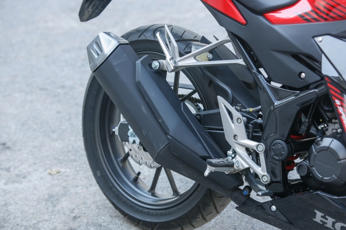 honda-cbr150r-4