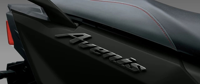 Suzuki-Avenis-125-2