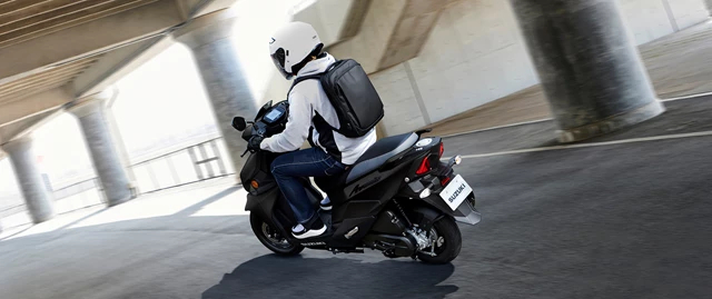 Suzuki-Avenis-125-5