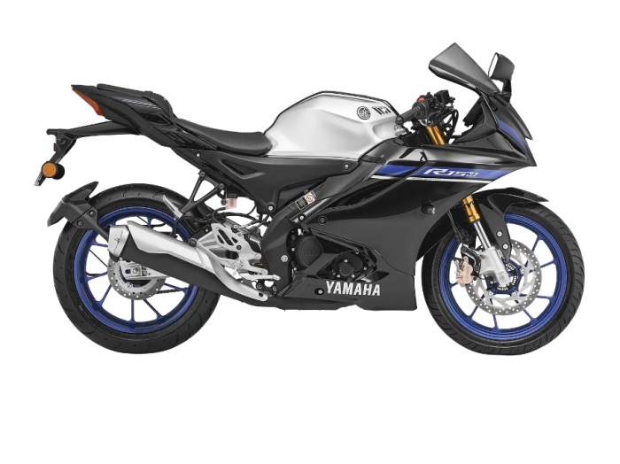 Yamaha-R15M-3