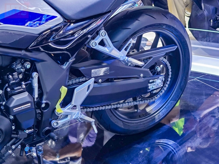 Honda-CB500-4