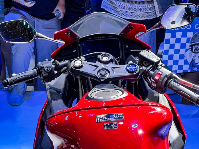 Honda-CBR500R-5