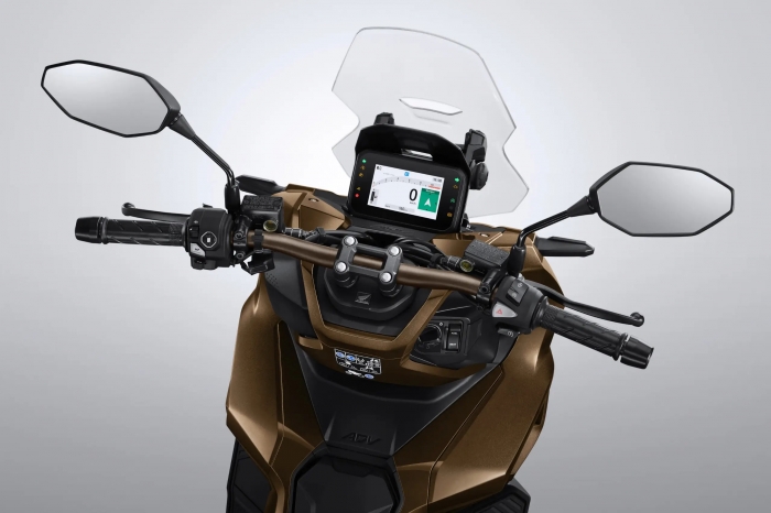 Honda-ADV-160-1