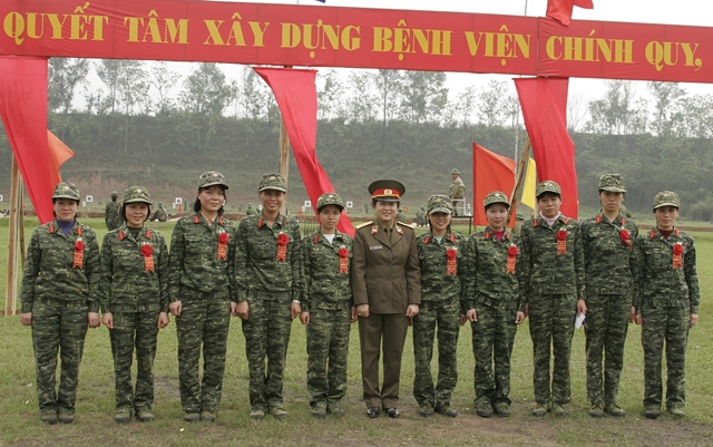 thieu-tuong-nguyen-hong-giang-2