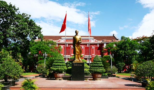 thpt-chuyen-quoc-hoc-hue-5