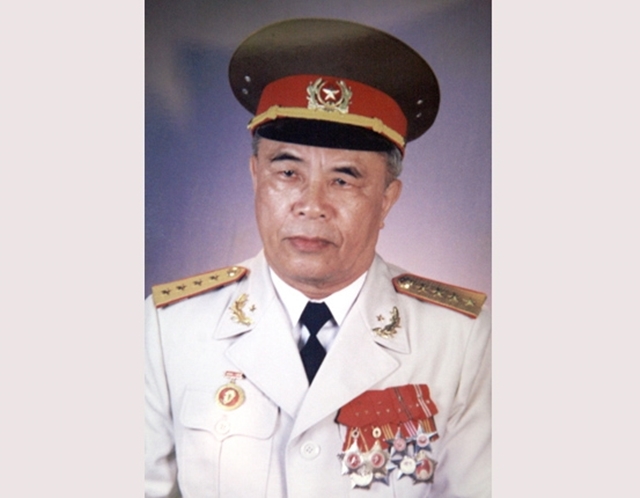 gia-dinh-dai-tuong-doan-khue-2