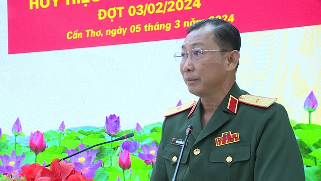 gia-dinh-lam-tuong-quan-doi-1