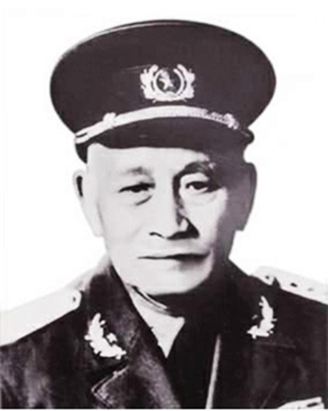 dai-tuong-le-trong-tan-1