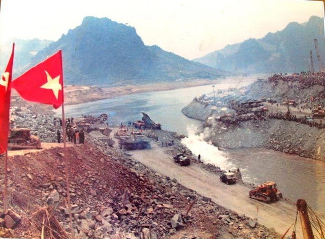 dap-thuy-dien-hoa-binh-9