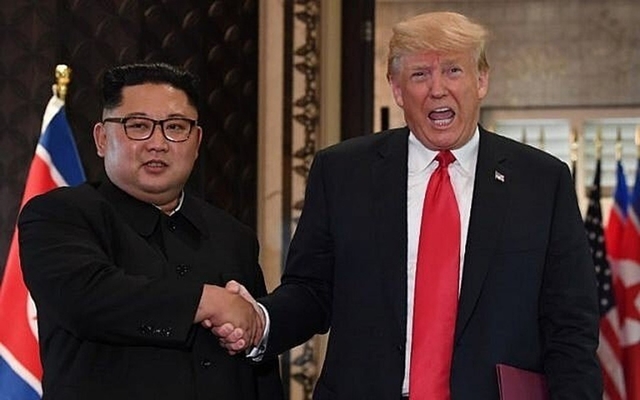 trump-va-kim-jong-un-1