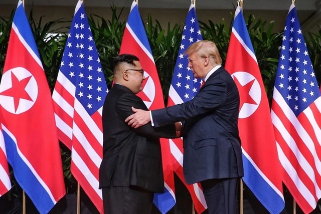 trump-va-kim-jong-un-2