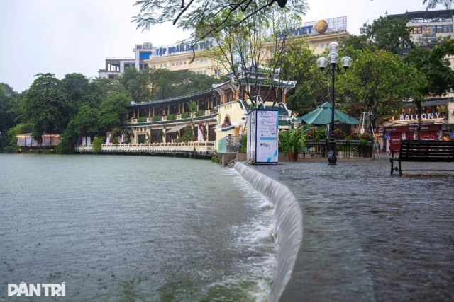 ha-noi-ngap-lut-3