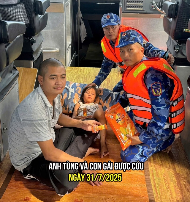 bo-om-hai-con-nho-cau-ben-thuy-3