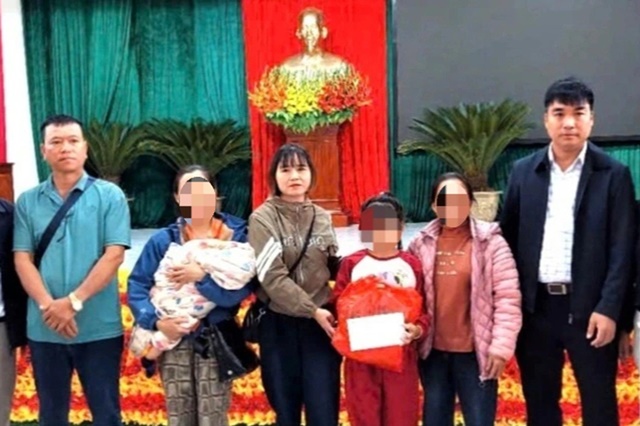 be-gai-lop-5-bi-cha-duong-bao-hanh-1