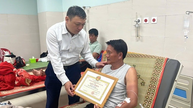 ba-nguoi-dan-ong-troi-dat-7