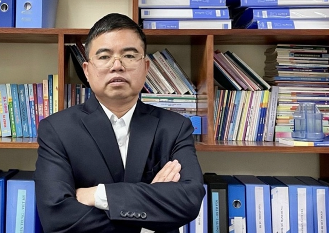 clip-than-mat-cua-lanh-dao-truong-3