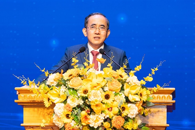 giao-su-ho-xuan-nang-3