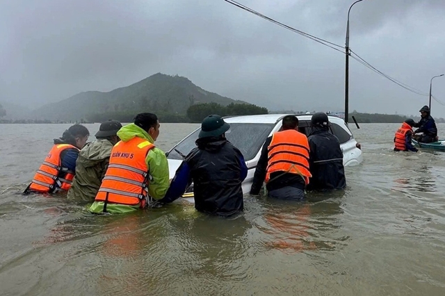 o-to-bi-lu-cuon-troi-1