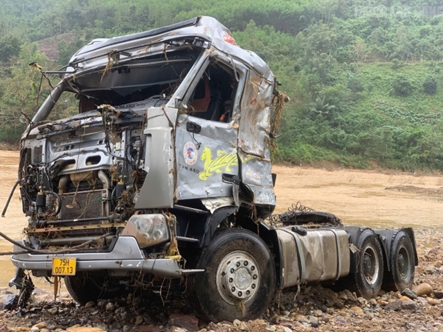 xe-tai-bi-lu-cuon-troi-3