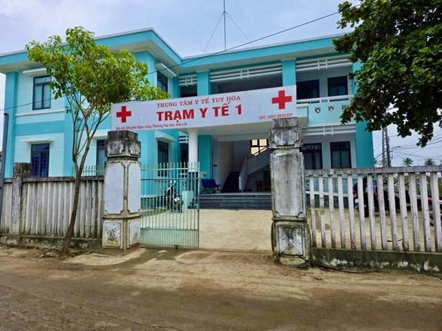 me-va-be-so-sinh-bi-duoi-khoi-tram-y-te-2