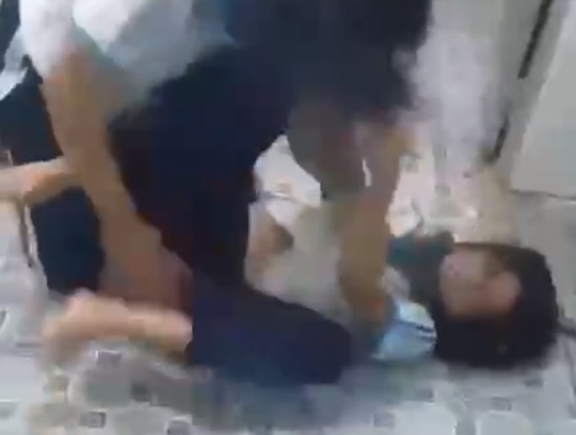 nu-sinh-lop-8-danh-nhau-3