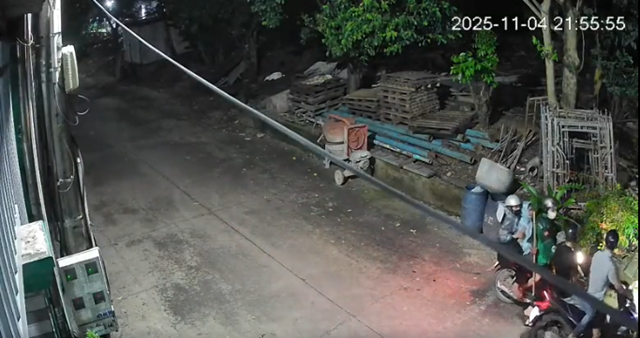 nu-tai-xe-bi-chan-danh-1