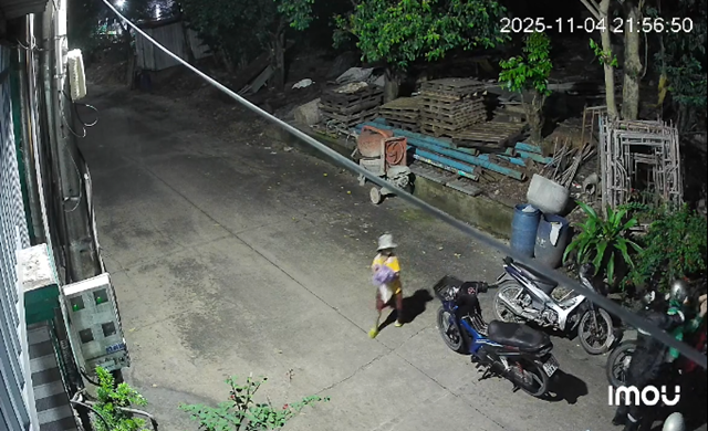 nu-tai-xe-bi-chan-danh-2