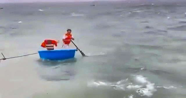 3-nguoi-mat-tich-tren-bien-2