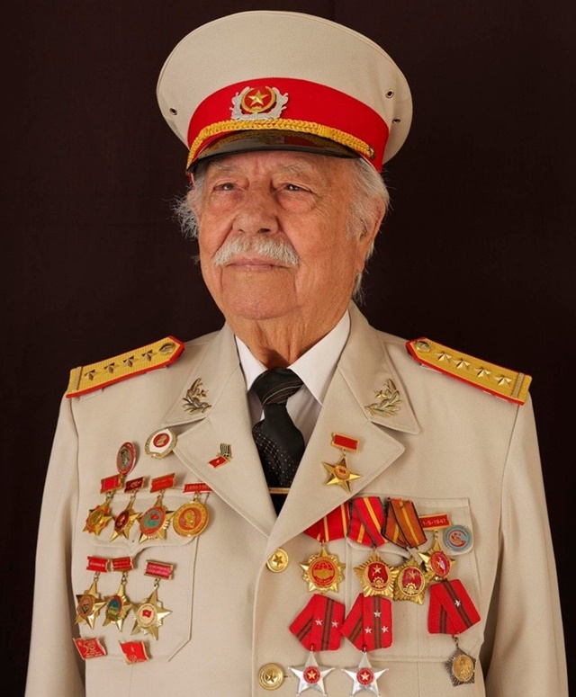 Anh-Hung-Nguyen-Van-Lap-1