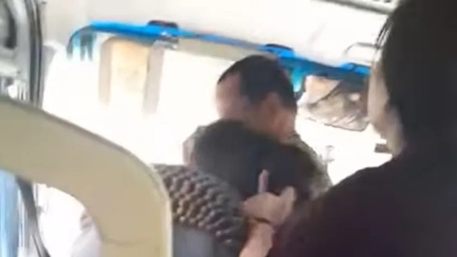 tan-cong-tai-xe-xe-buyt-2