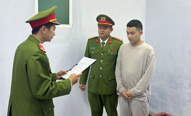 tong-o-to-vao-nhom-doi-thu-1