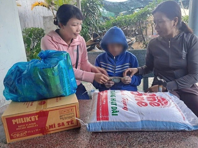 cu-gia-nghi-bi-con-gai-bo-roi-2