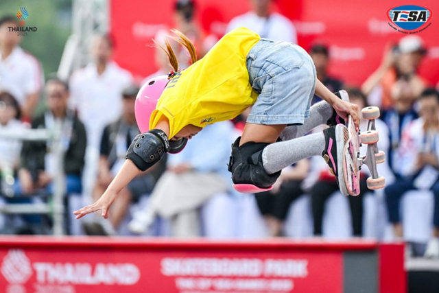 co-be-9-tuoi-sea-games-33-2