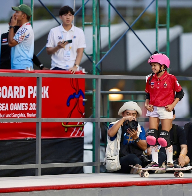 co-be-9-tuoi-sea-games-33-6