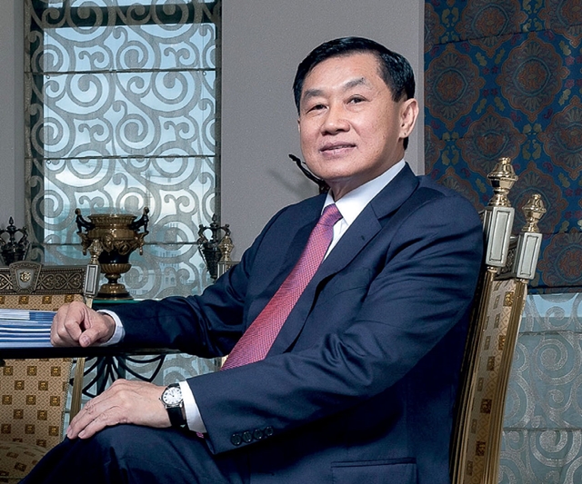 johnathan-hanh-nguyen-4