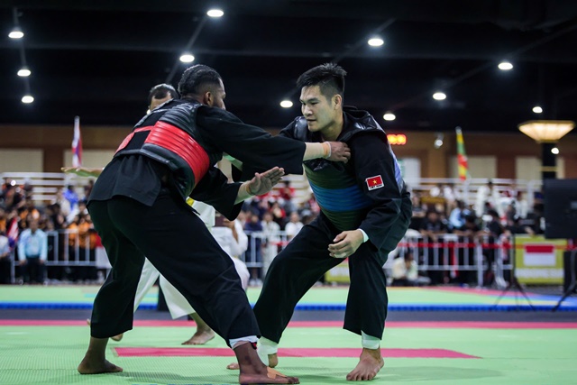 trong-tai-nguoi-lao-4